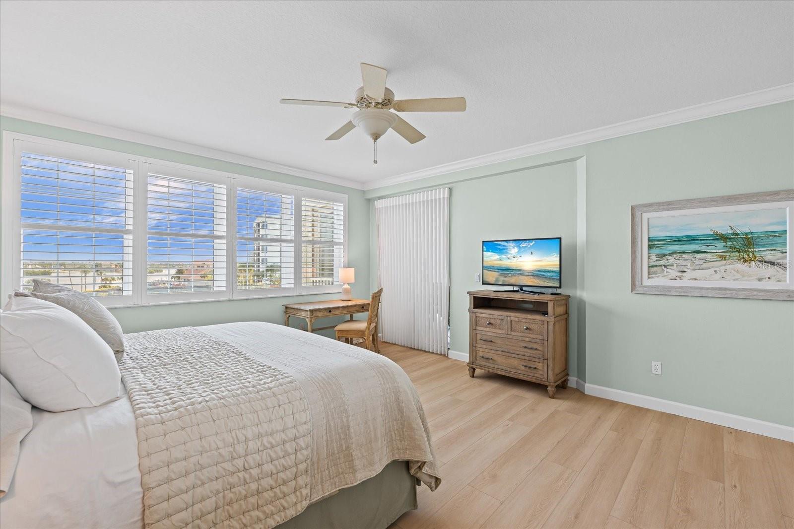 DOLPHIN BAY - Residential