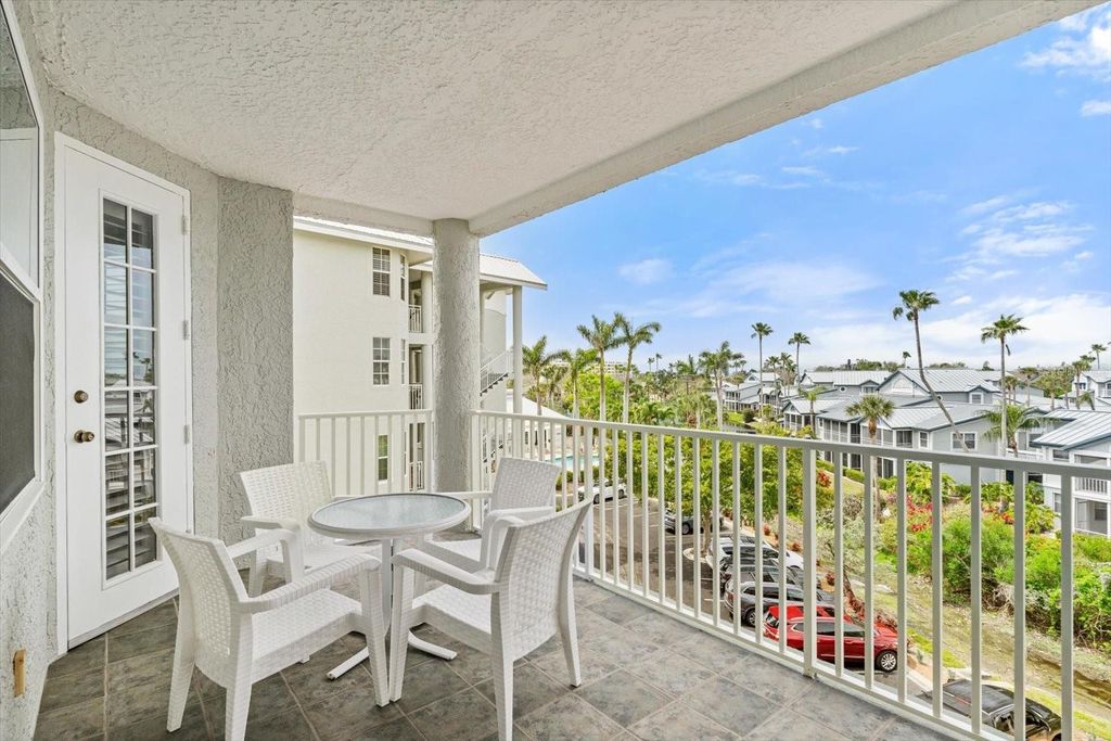 Photo of 1260 Dolphin Bay Way #404, Sarasota, FL 34242 (MLS # A4673762)