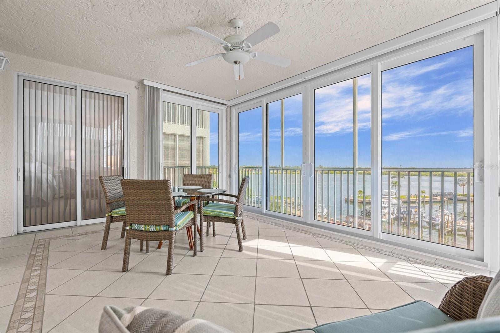 DOLPHIN BAY - Residential