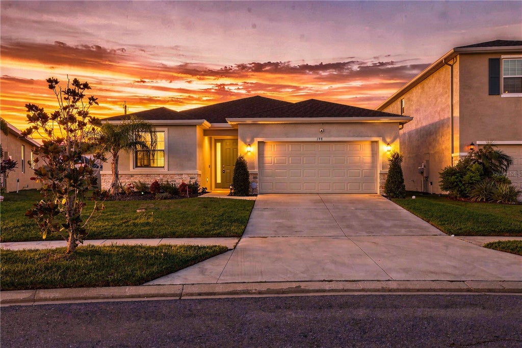 Photo of 178 Mangrove Manor Drive, Apollo Beach, FL 33572 (MLS # S5153040)