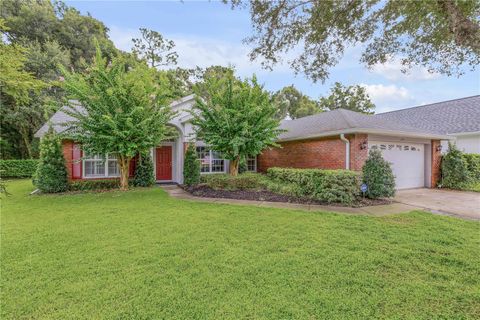 A home in DELAND