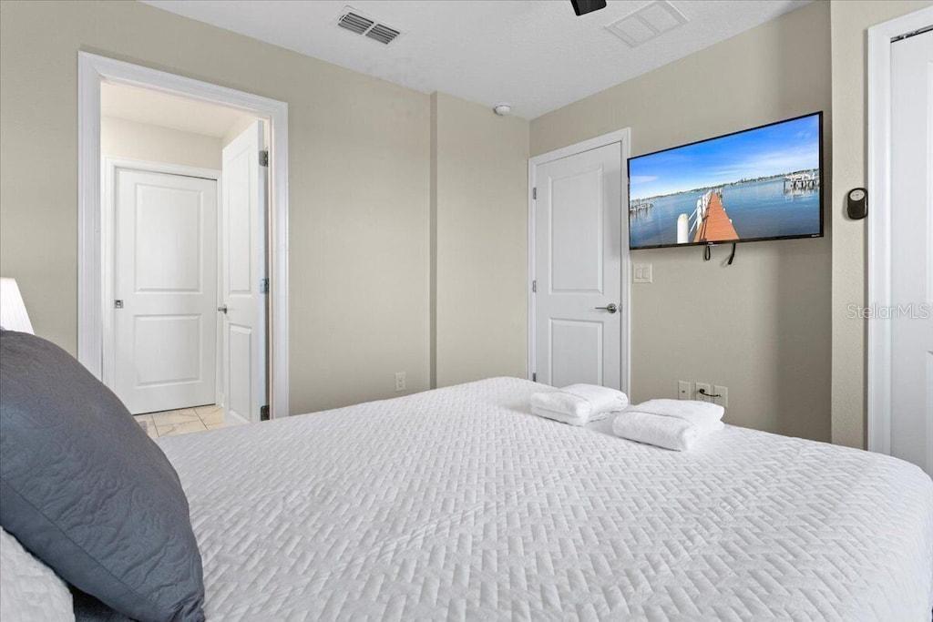 COVE/STOREY LAKE II - Residential Lease