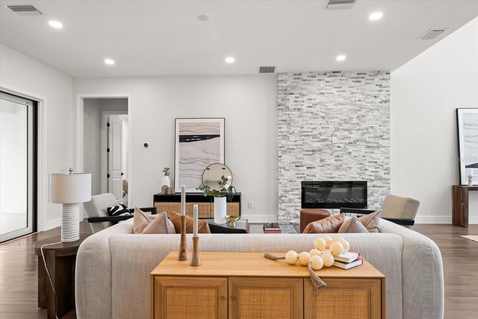 ROCKLEDGE FIRST ADD - Residential Income