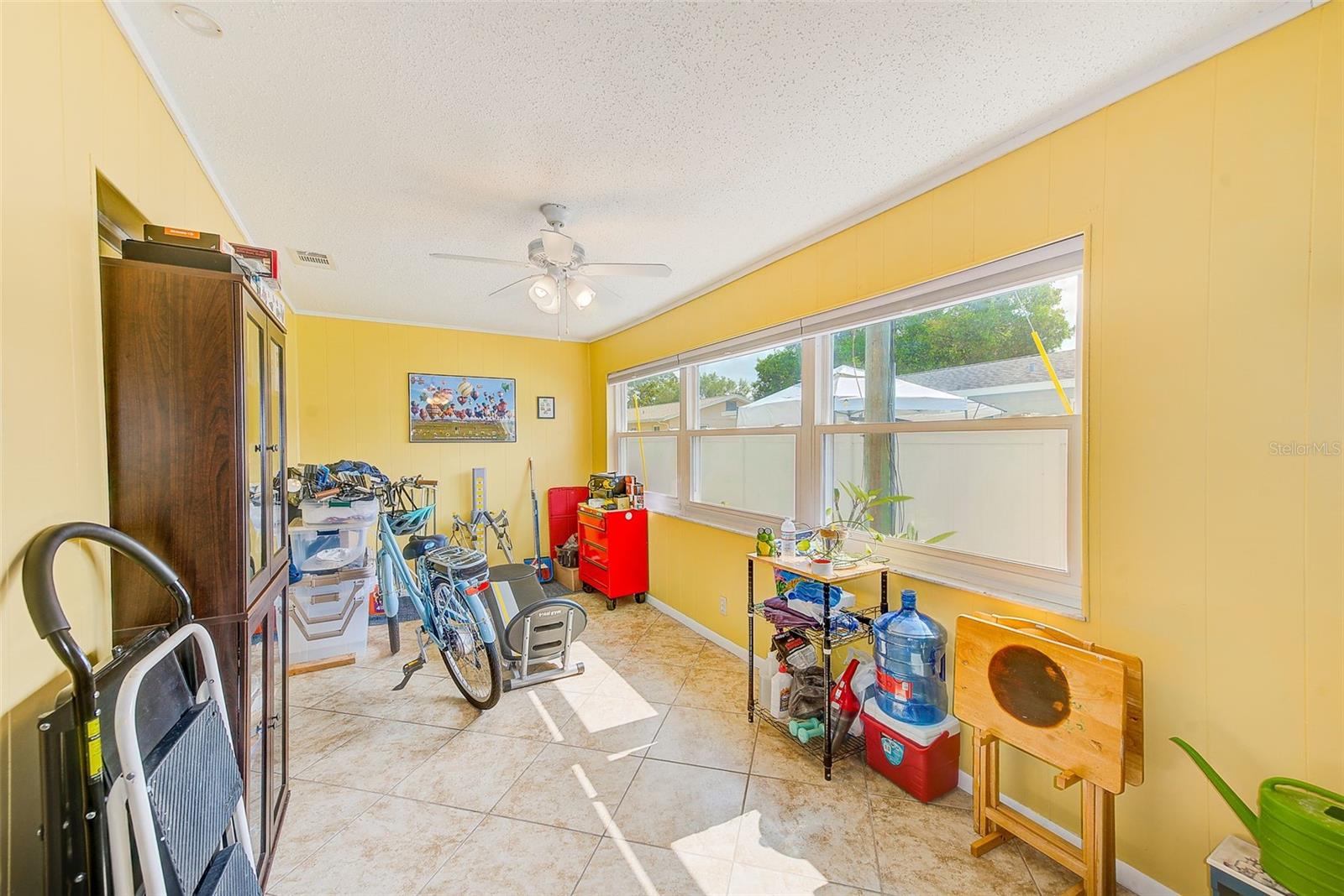 TWIN OAKS APTS IX CONDO - Residential