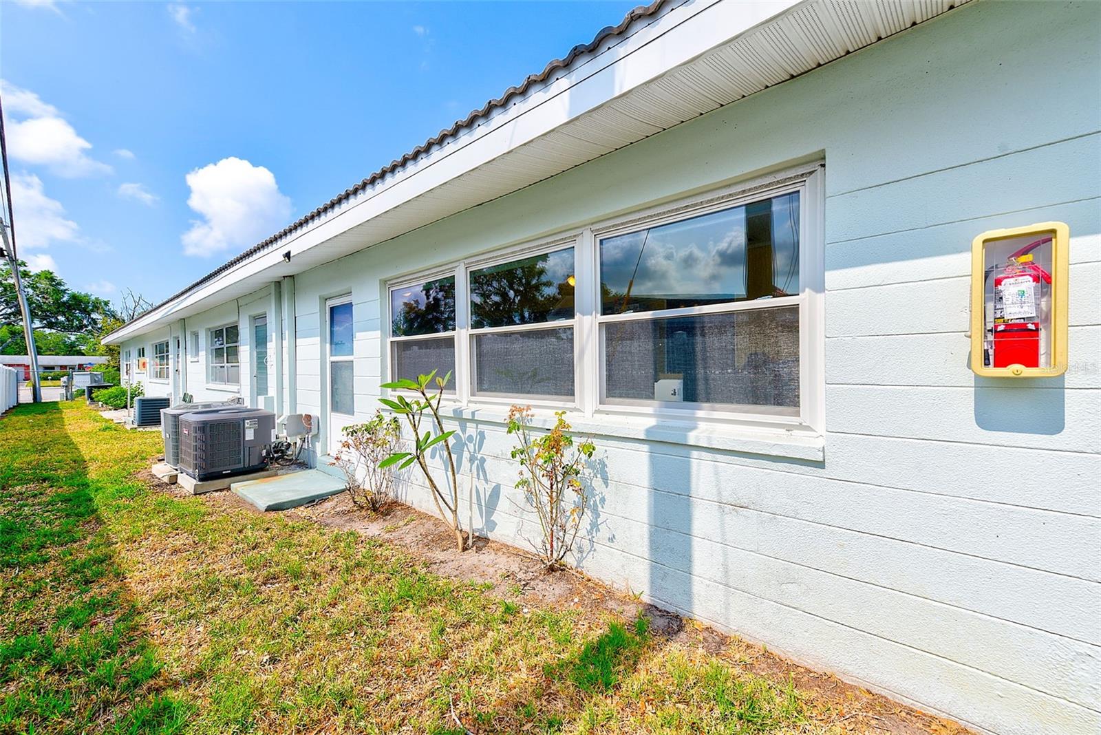 TWIN OAKS APTS IX CONDO - Residential