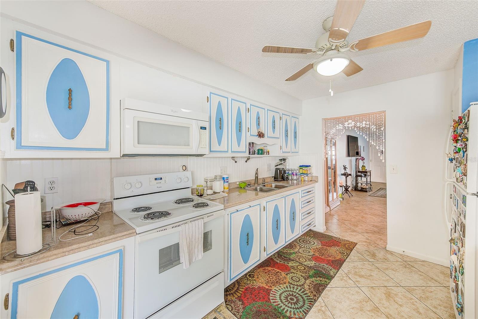 TWIN OAKS APTS IX CONDO - Residential