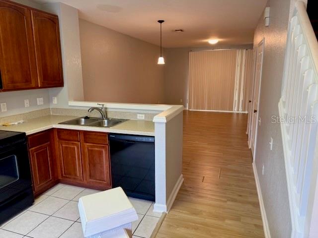 DUNWOODY COMMONS PH 2 - Residential Lease