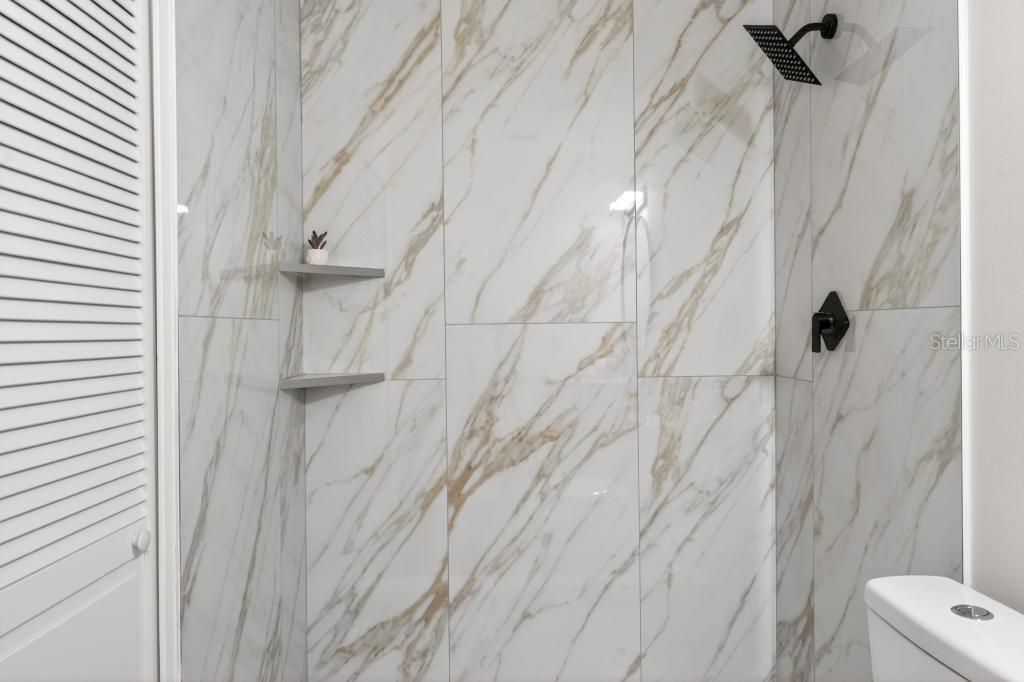 HIAWASSEE HILLS - Residential