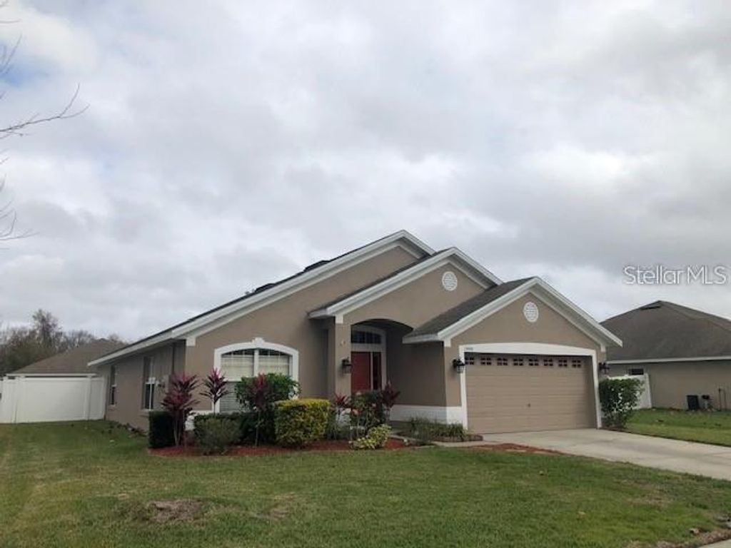 Photo of 1940 Fawn Meadow Circle, Saint Cloud, FL 34772 (MLS # S5150635)