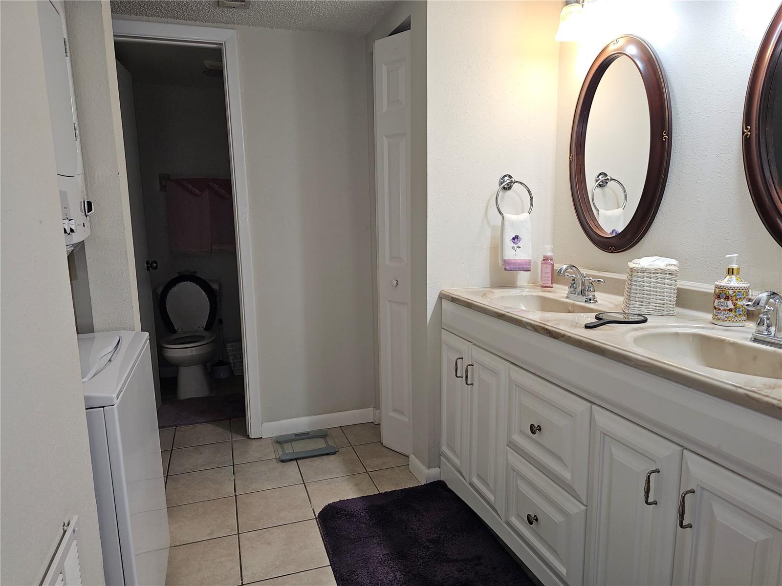 SHADOW LAKES CONDO - Residential