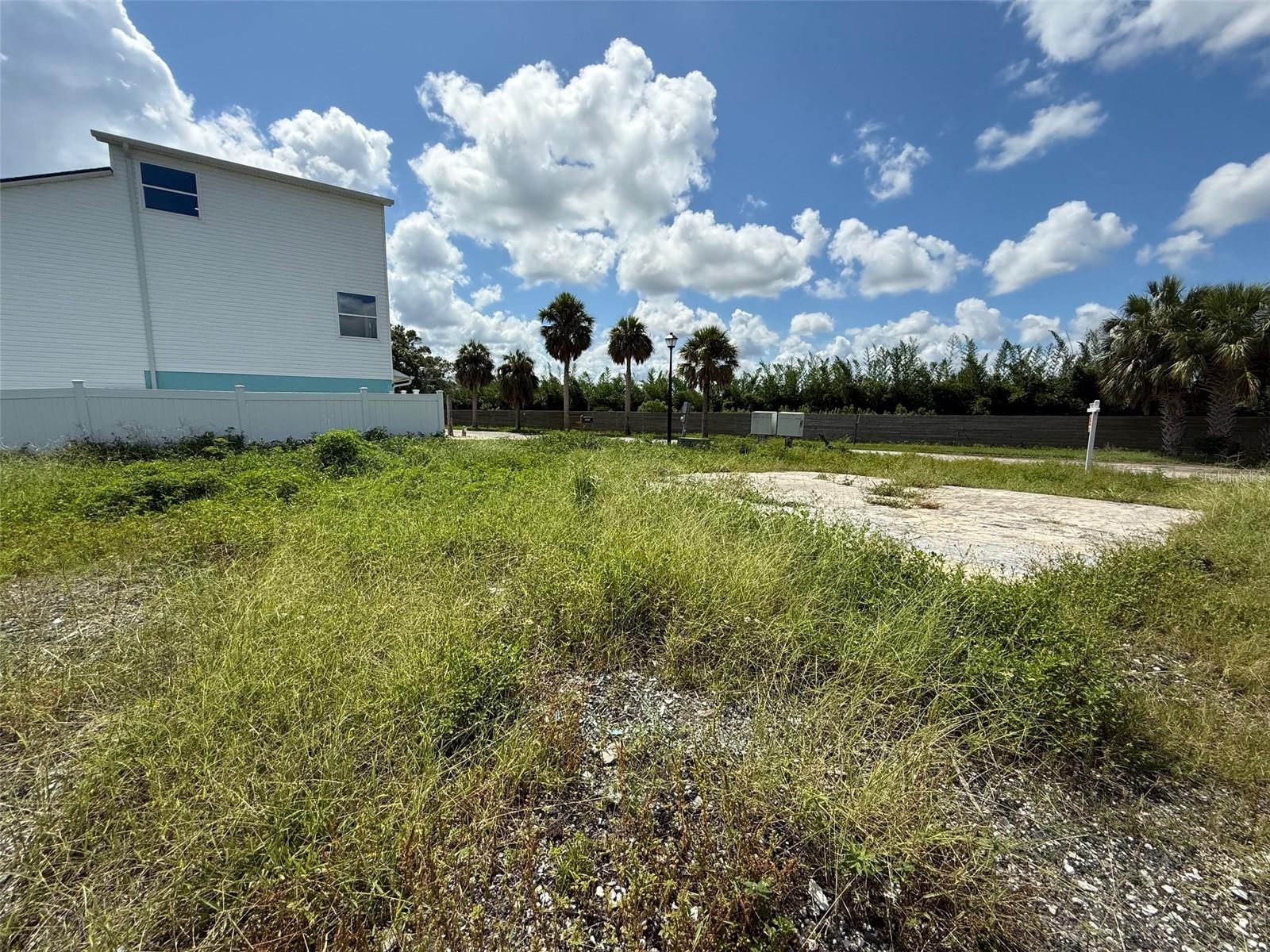 PARK PLACE - Land