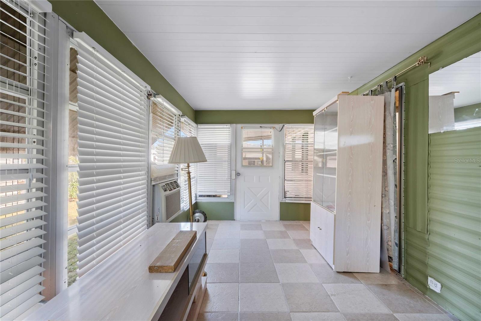 SKY HARBOR ESTATES CORP INC CONDO - Residential