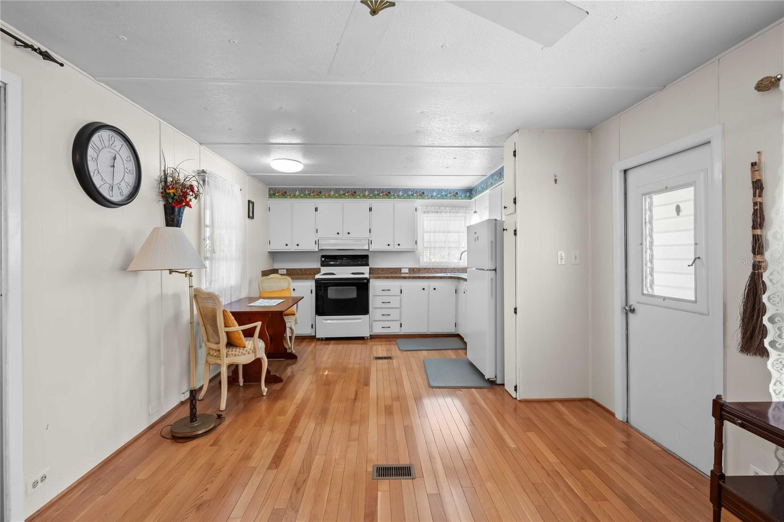 SKY HARBOR ESTATES CORP INC CONDO - Residential