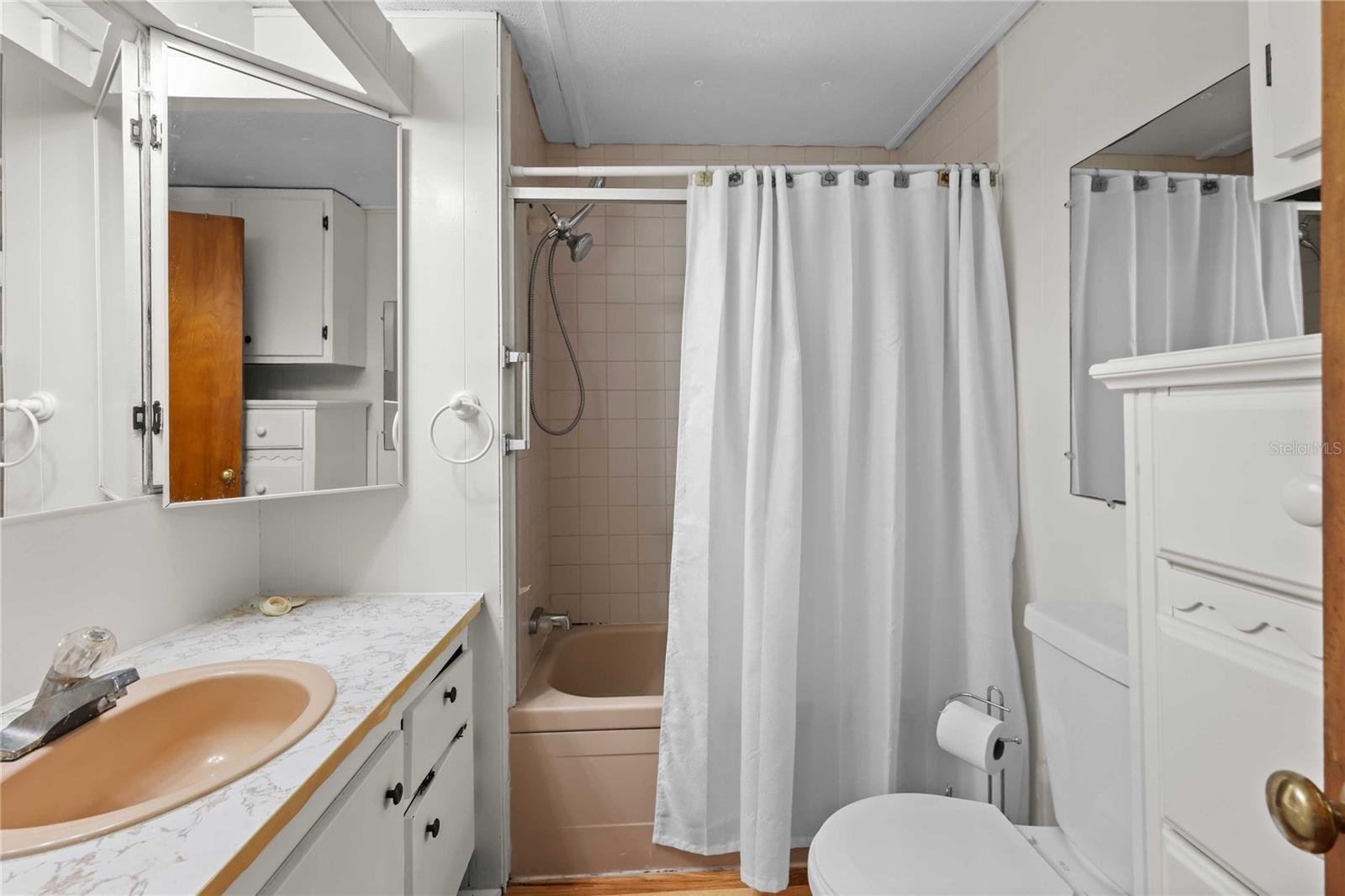 SKY HARBOR ESTATES CORP INC CONDO - Residential