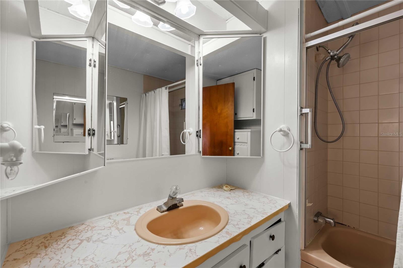 SKY HARBOR ESTATES CORP INC CONDO - Residential