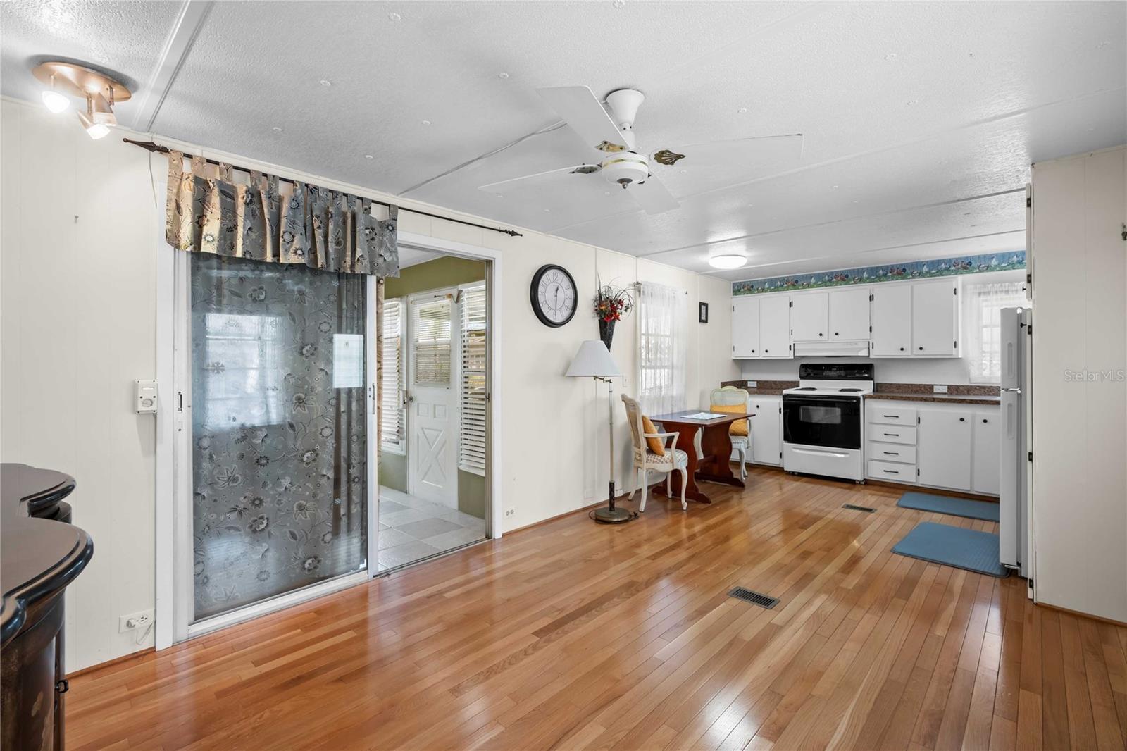 SKY HARBOR ESTATES CORP INC CONDO - Residential