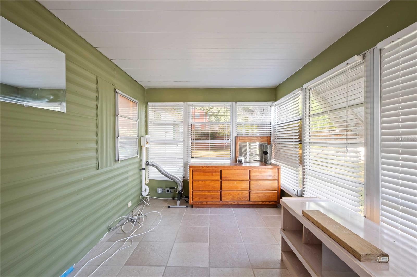 SKY HARBOR ESTATES CORP INC CONDO - Residential