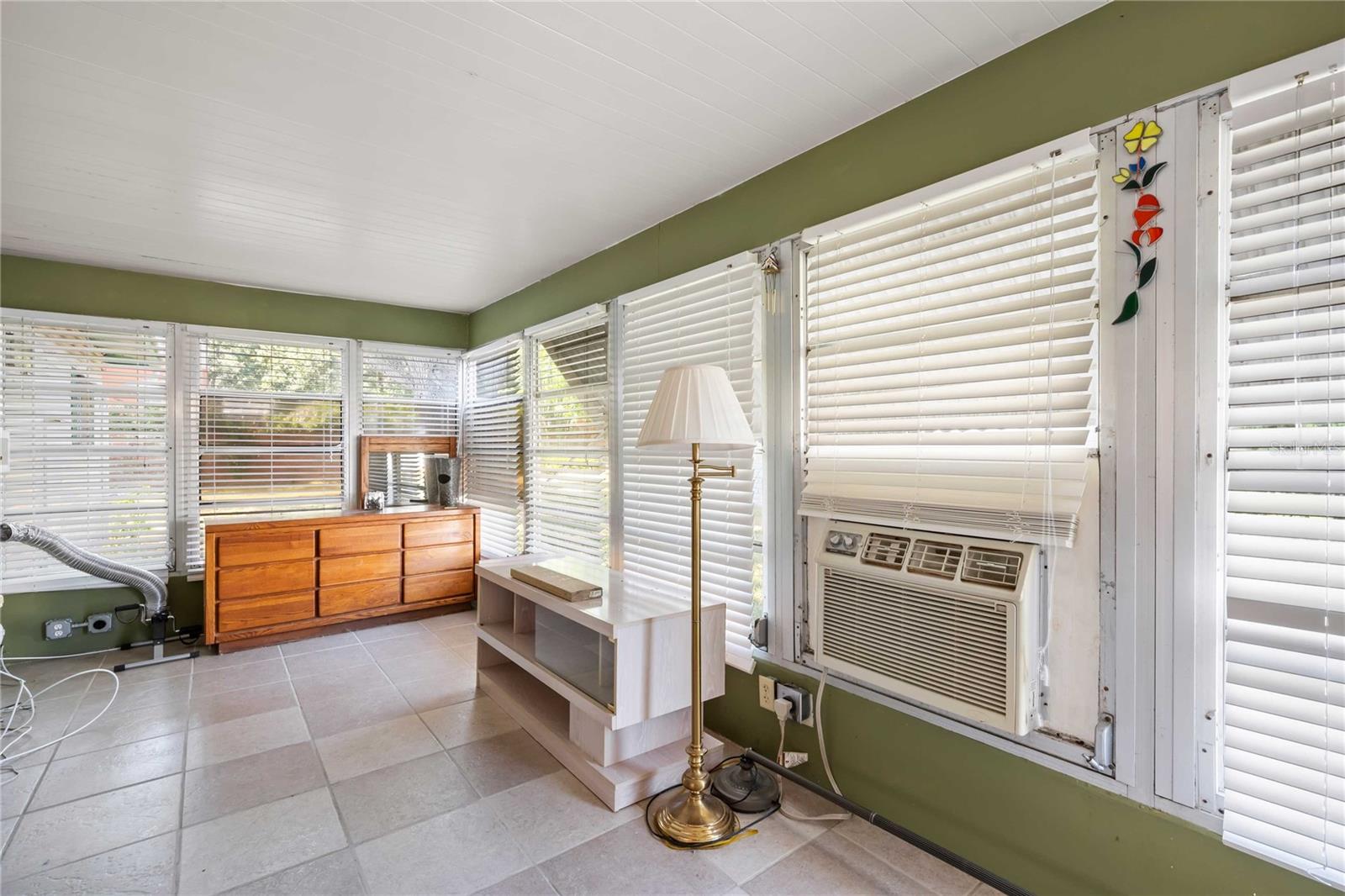 SKY HARBOR ESTATES CORP INC CONDO - Residential