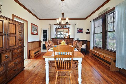 A home in FRUITLAND PARK