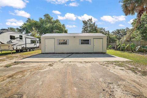 A home in FRUITLAND PARK