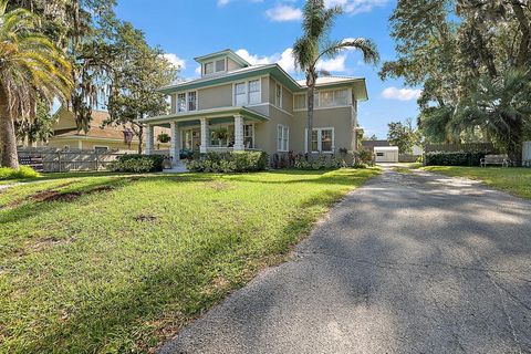 A home in FRUITLAND PARK