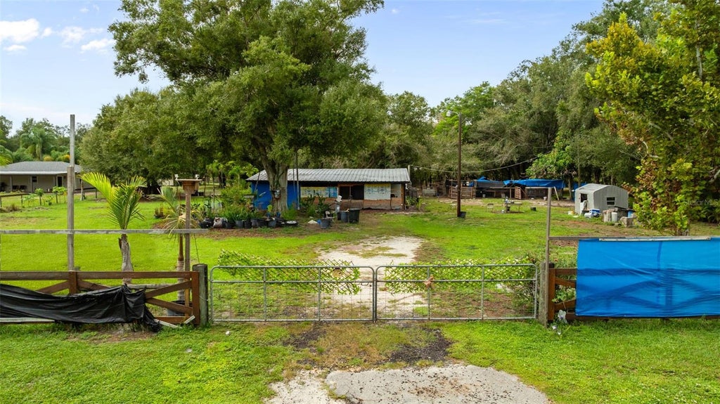 Photo of 2507 NW Garvin Avenue, Arcadia, FL 34266 (MLS # C7532521)