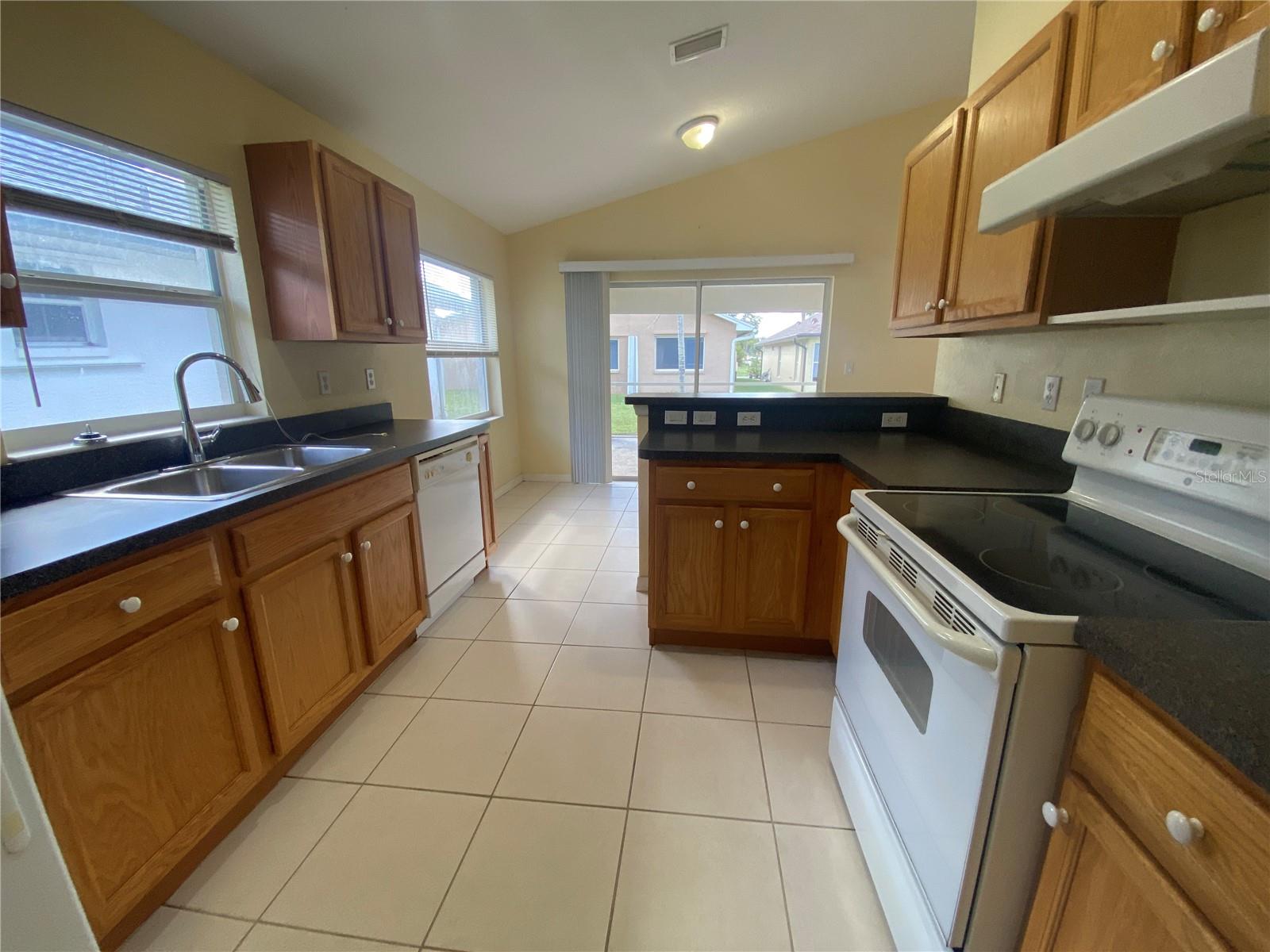 PORT CHARLOTTE SEC 96 02 - Residential Lease