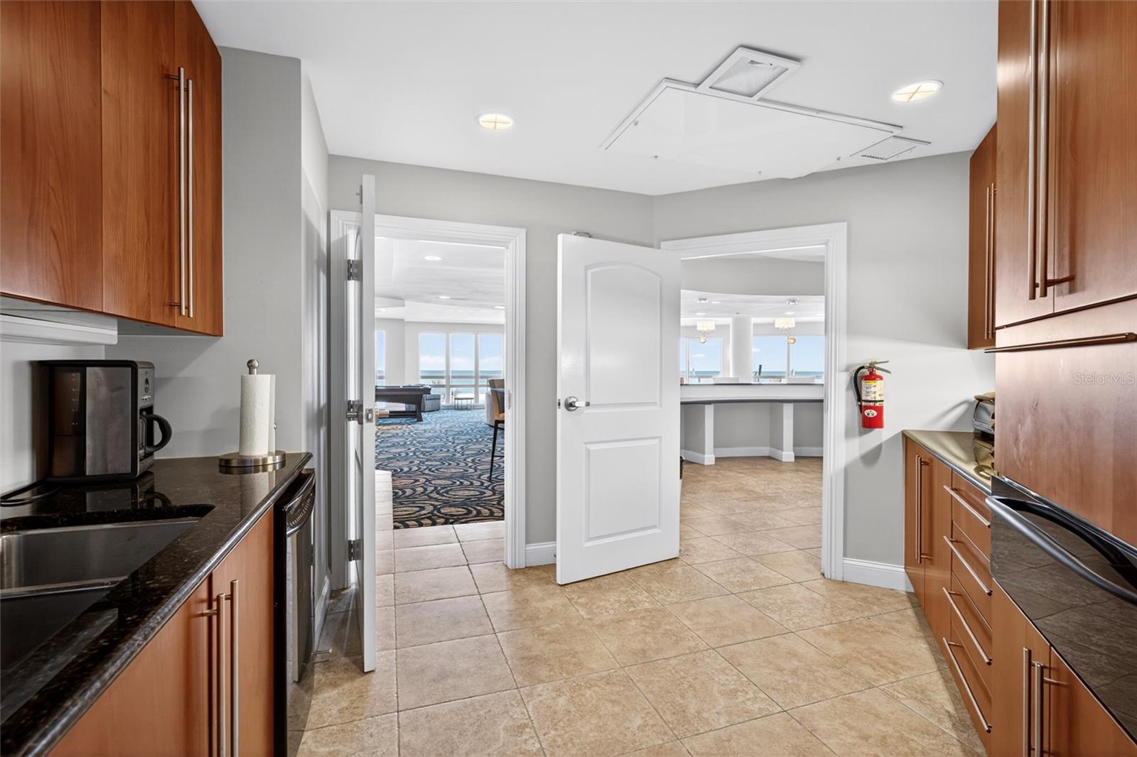 OCEAN VILLAS CONDO - Residential