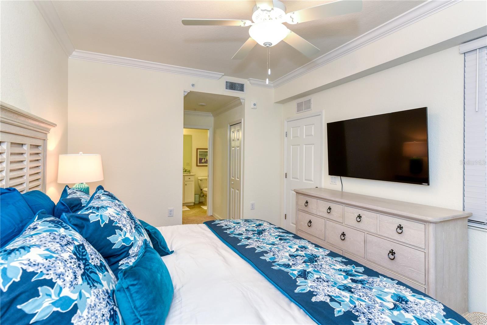 LAKEWOOD NATIONAL - Residential Lease