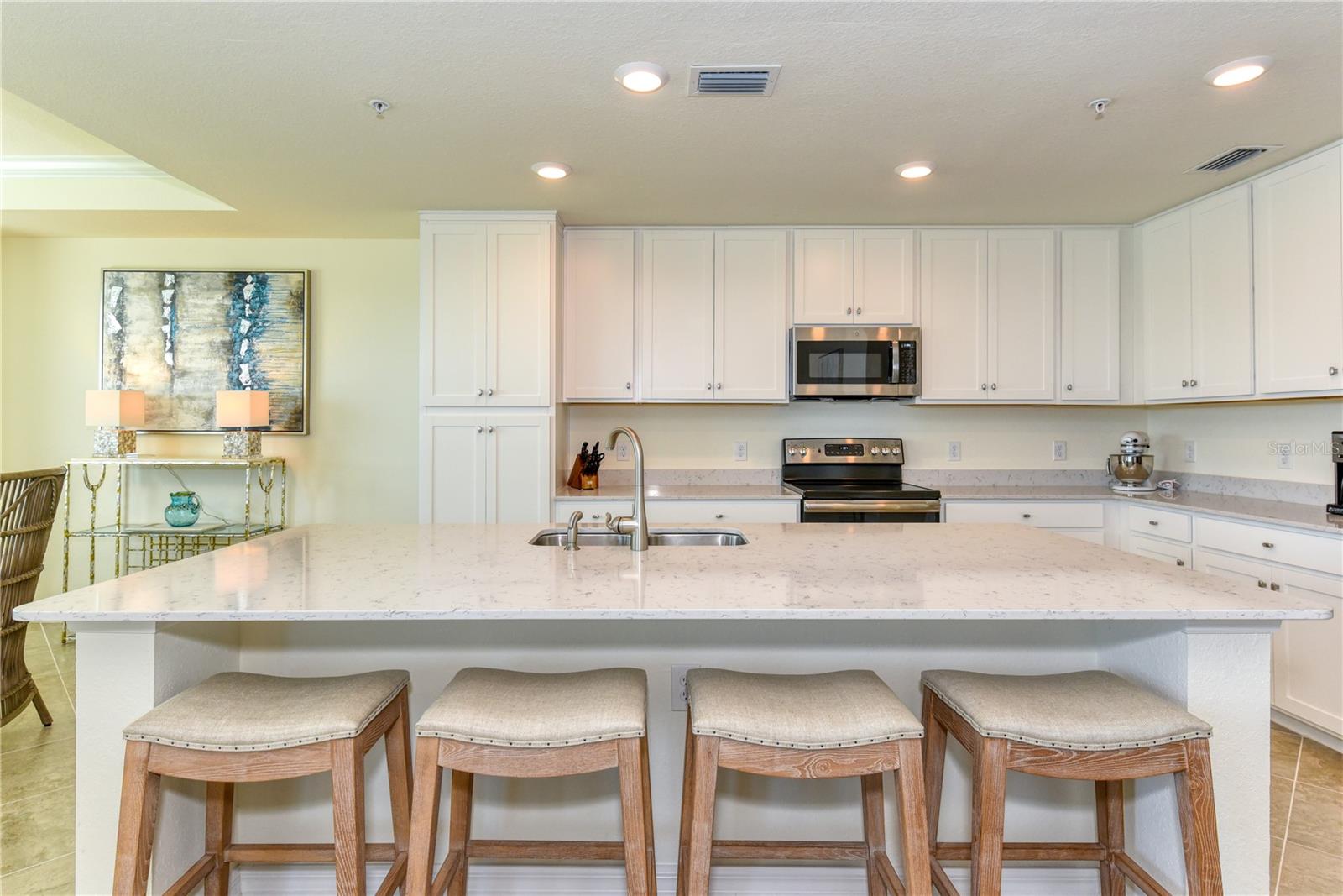LAKEWOOD NATIONAL - Residential Lease