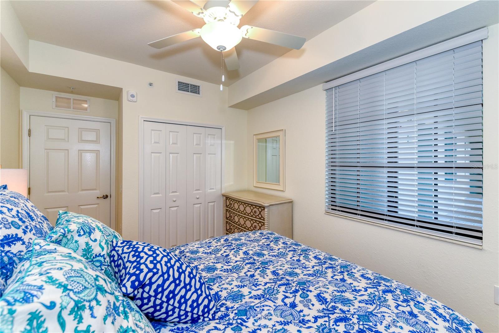 LAKEWOOD NATIONAL - Residential Lease