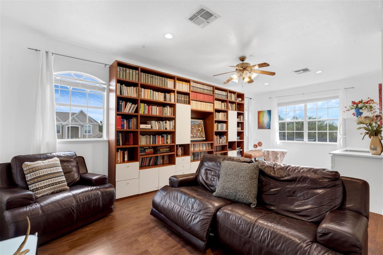 BRISTOL ESTATES - Residential