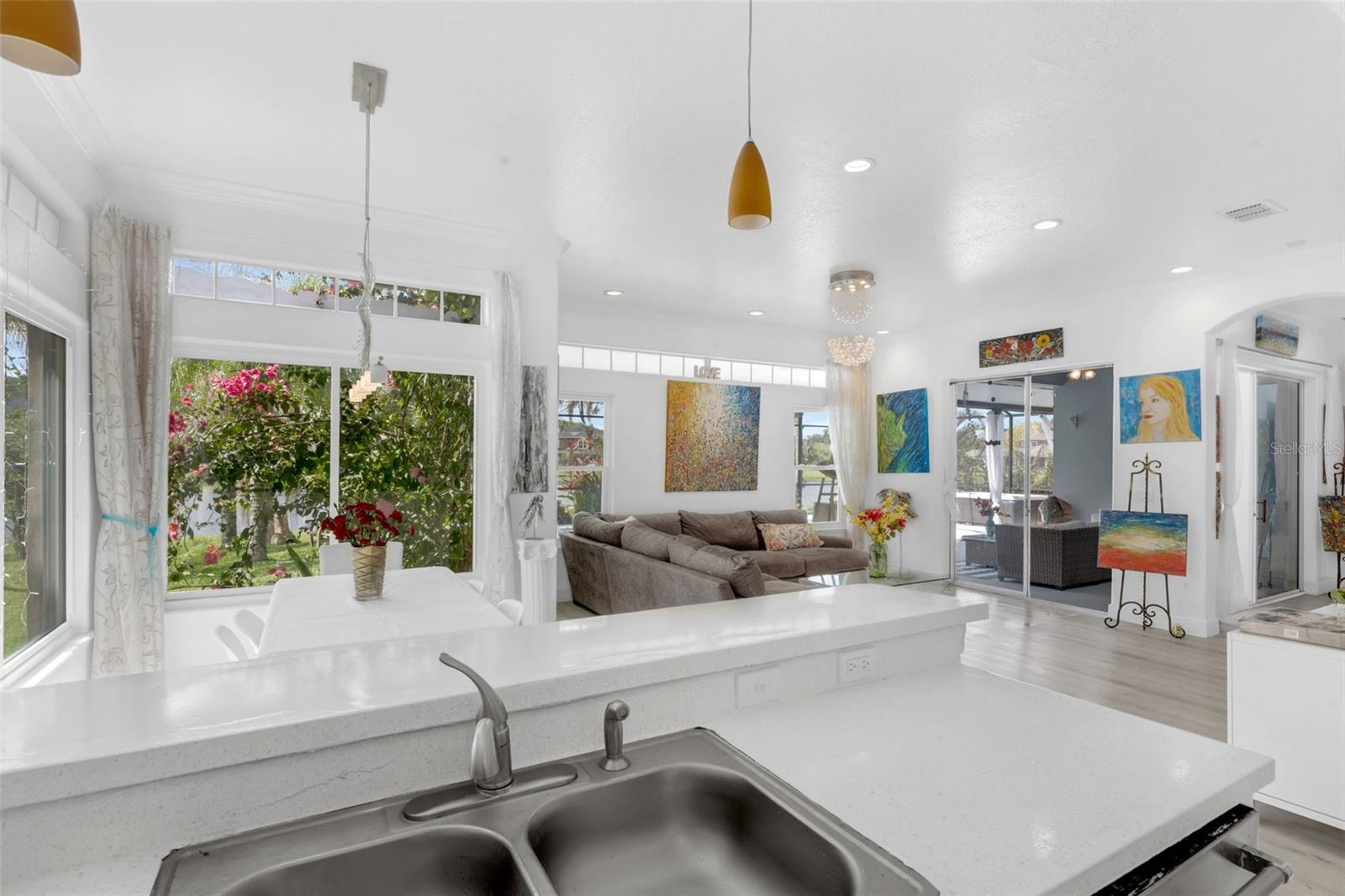 BRISTOL ESTATES - Residential