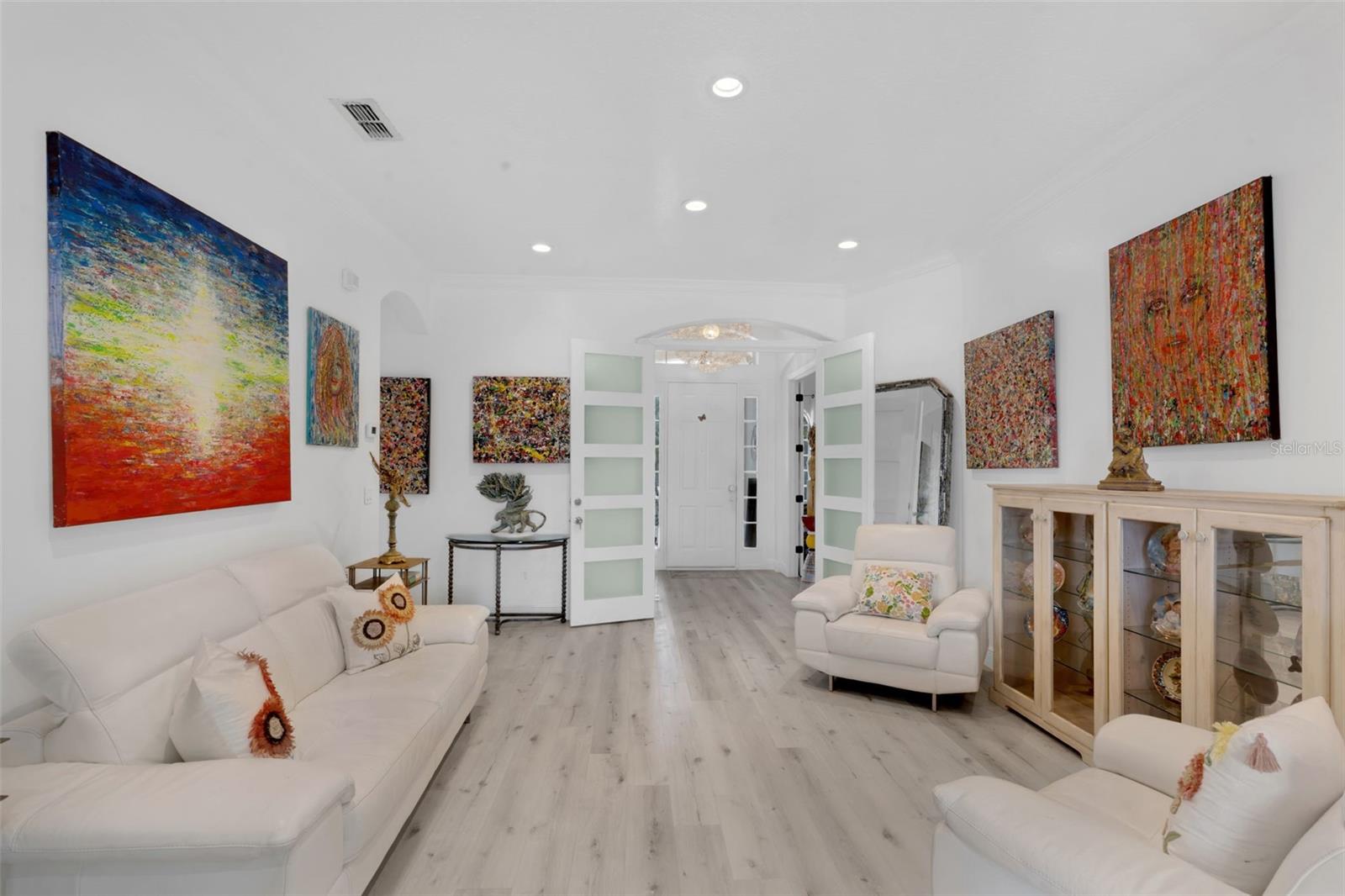 BRISTOL ESTATES - Residential