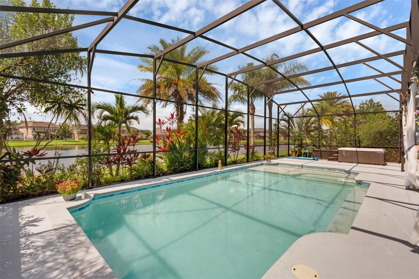 BRISTOL ESTATES - Residential