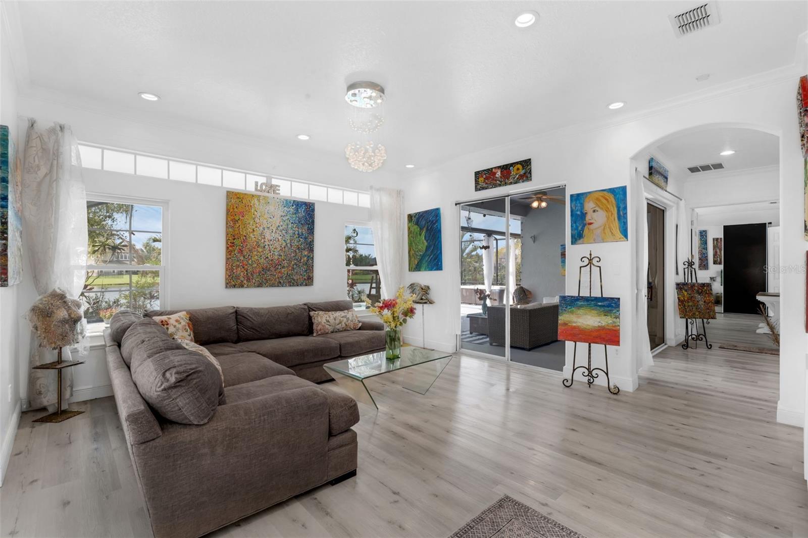 BRISTOL ESTATES - Residential