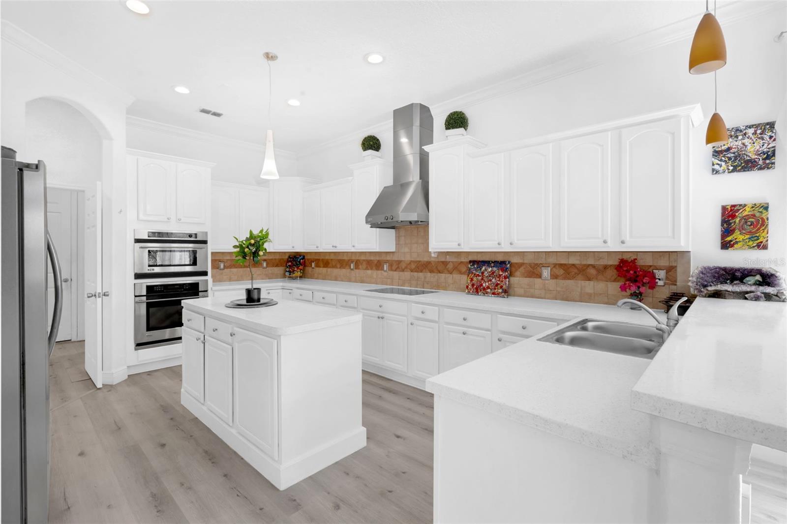 BRISTOL ESTATES - Residential