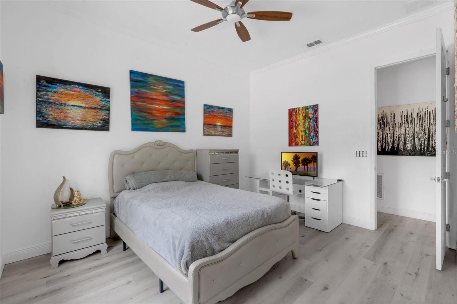 BRISTOL ESTATES - Residential