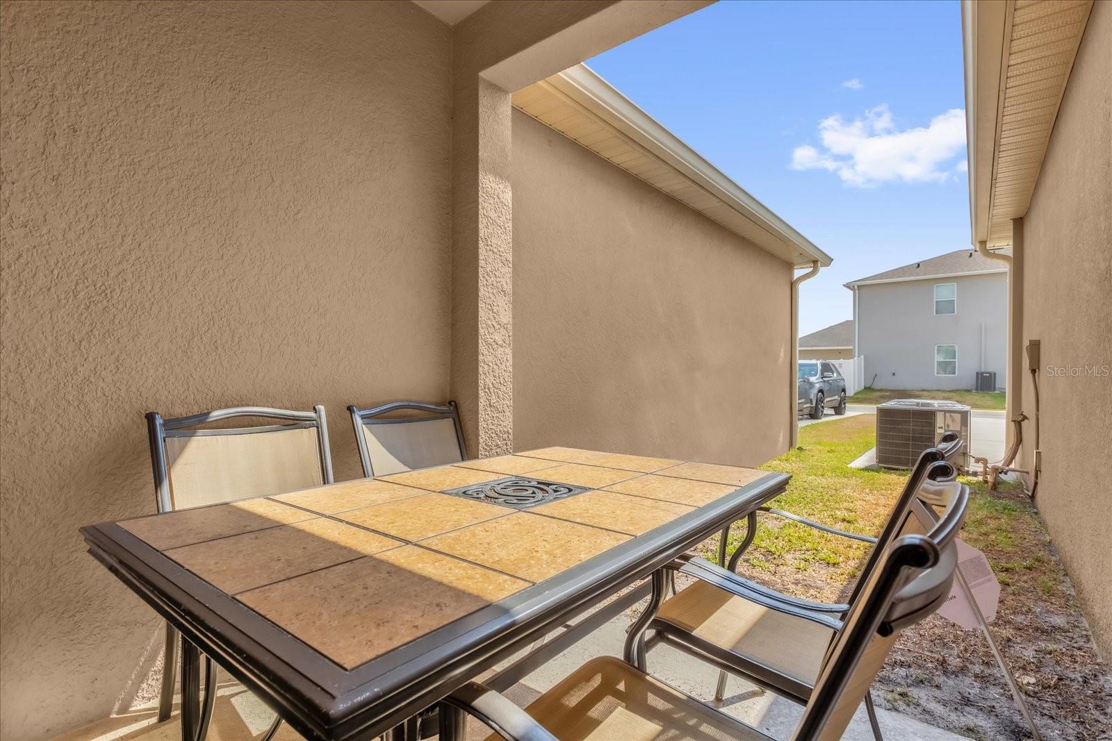 1555 DAWNVIEW WAY