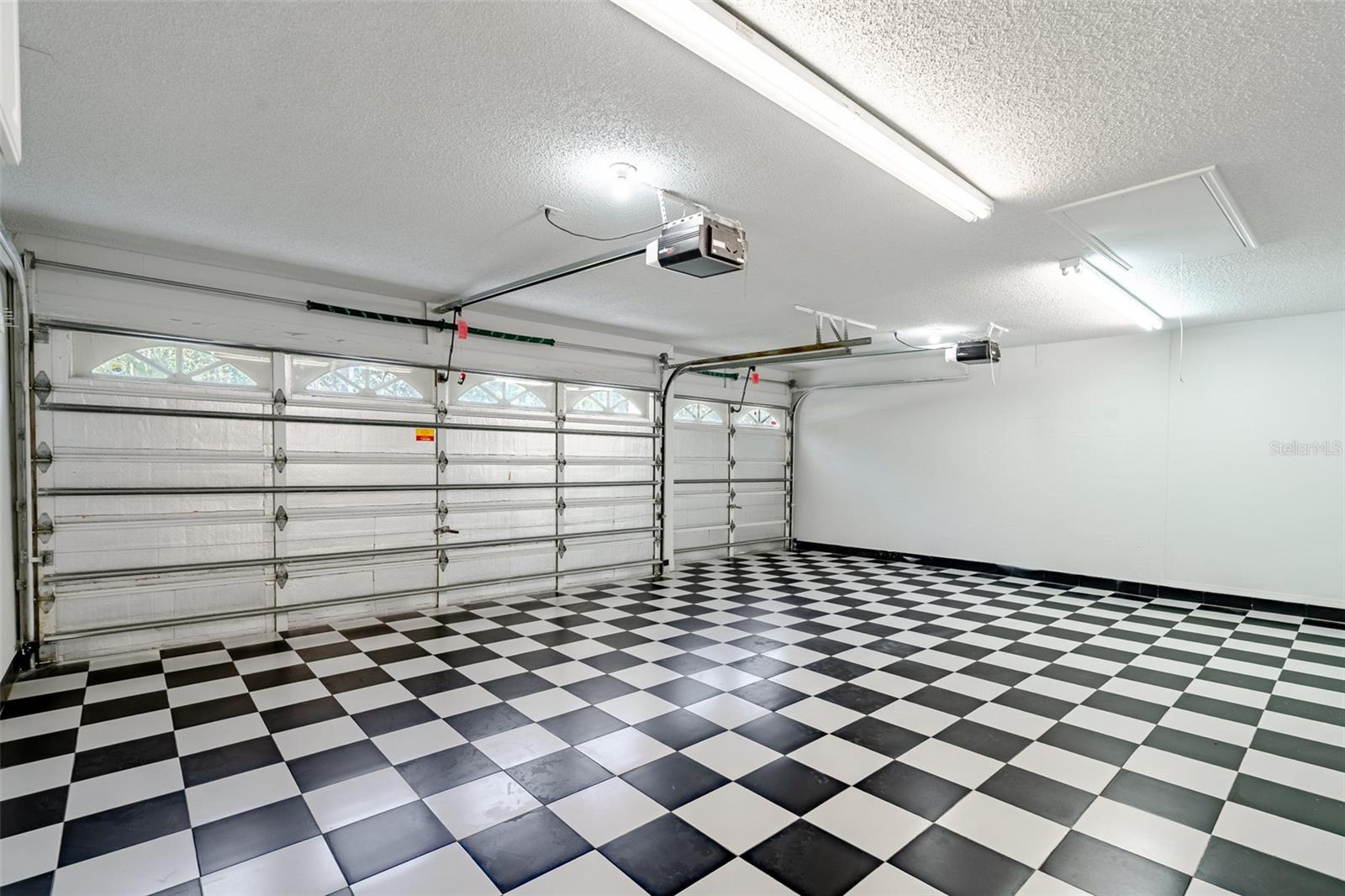 FOUNTAINS AT CYPRESS LAKES II-A THE - Residential