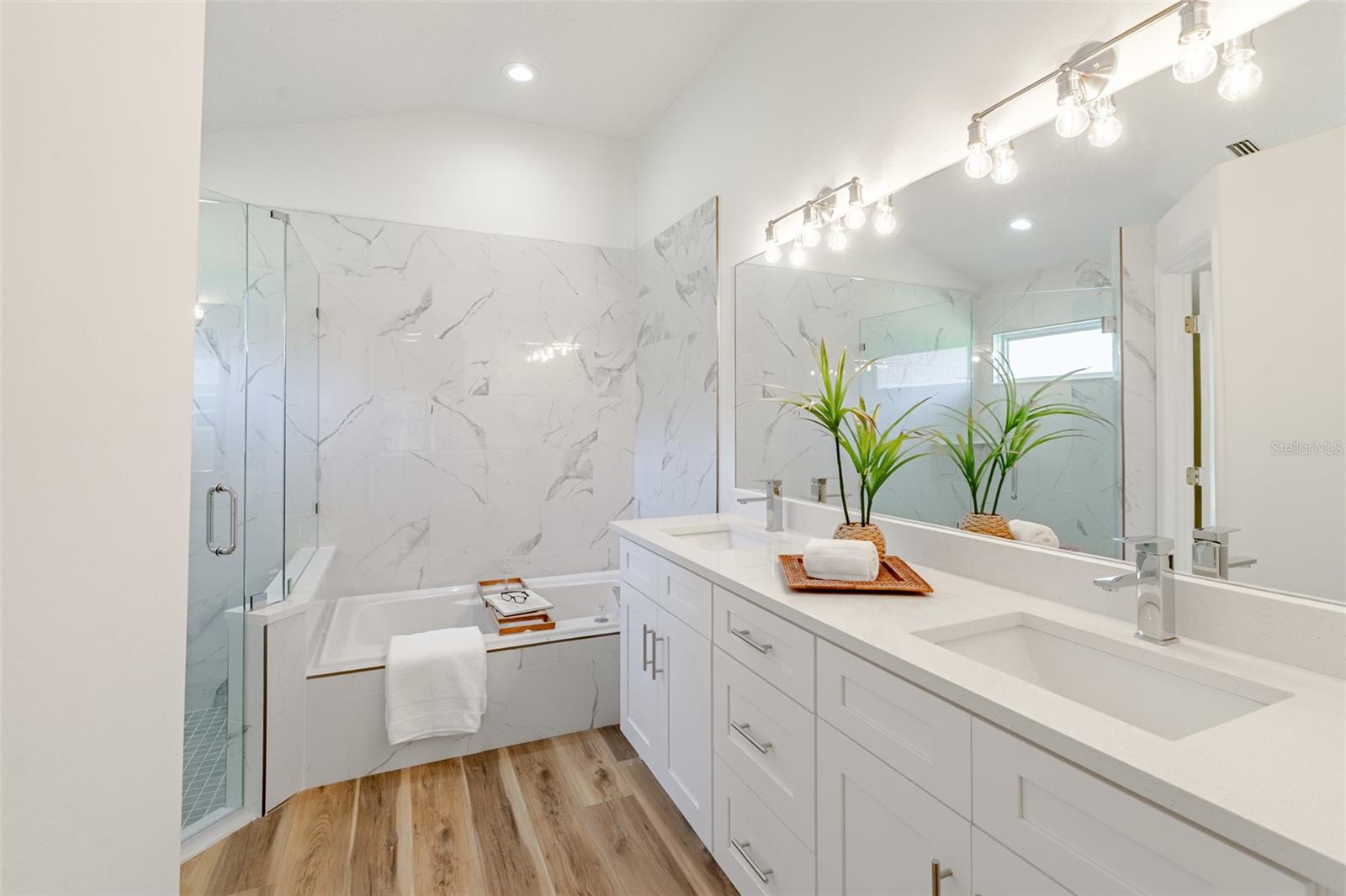 FOUNTAINS AT CYPRESS LAKES II-A THE - Residential