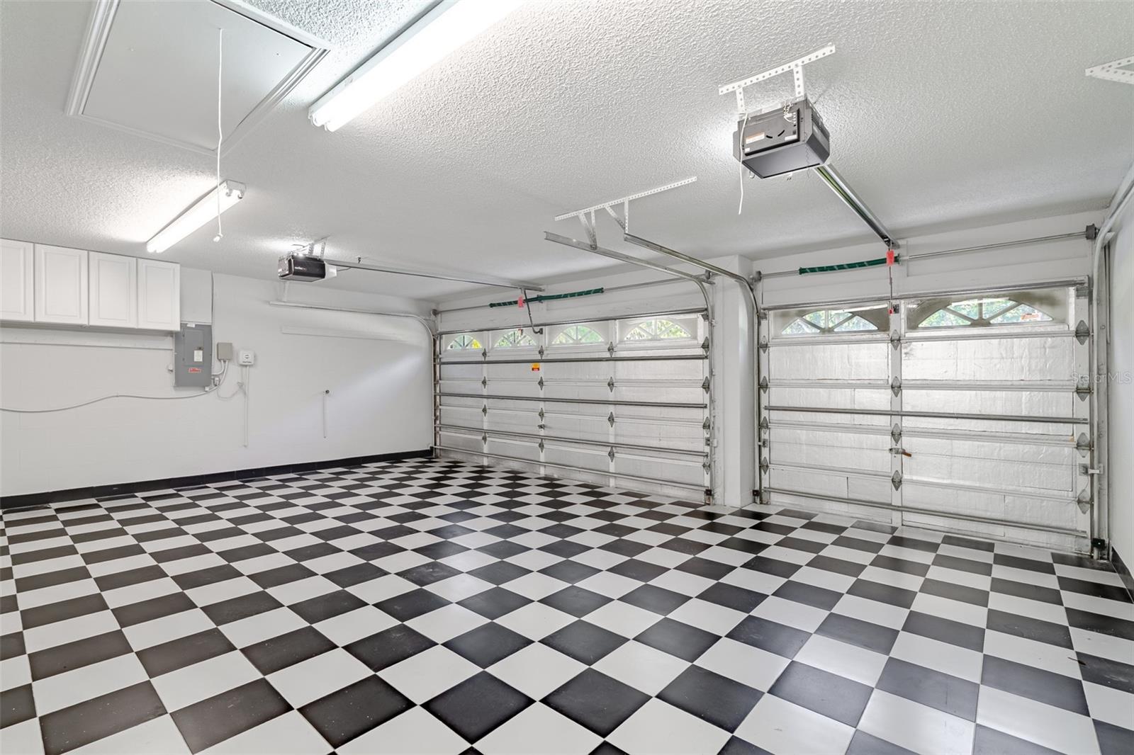 FOUNTAINS AT CYPRESS LAKES II-A THE - Residential