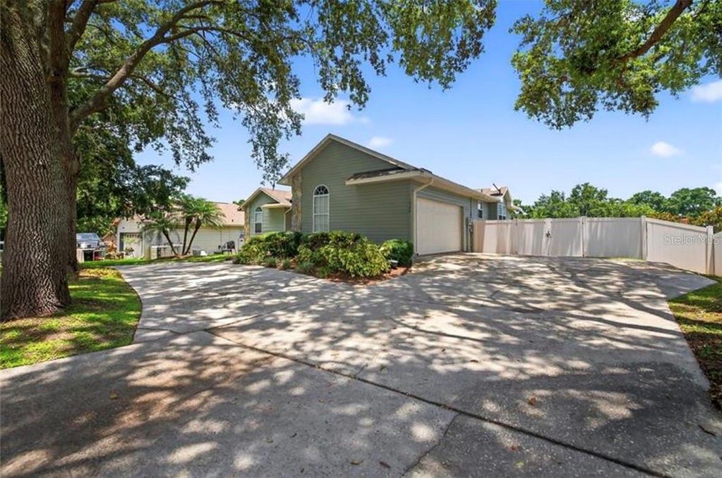Photo of 1922 Matthew Court, Lakeland, FL 33813 (MLS # L4958638)