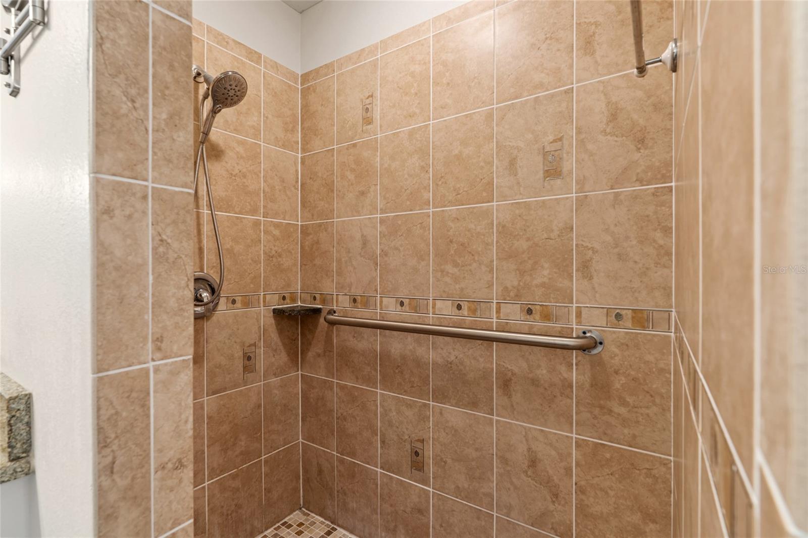 GARDEN LAKES ESTATES PH 7B-7G - Residential