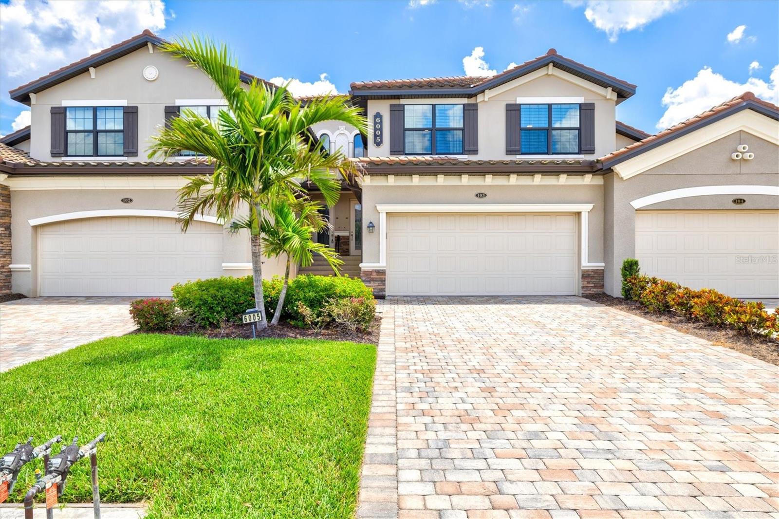 COACH HOMES IV AT LAKEWOOD NATIONAL - Residential