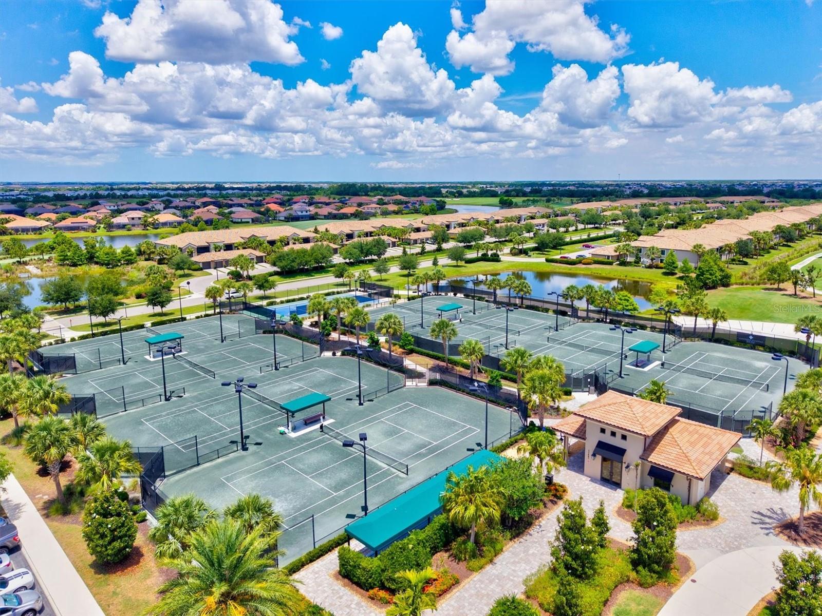 COACH HOMES IV AT LAKEWOOD NATIONAL - Residential