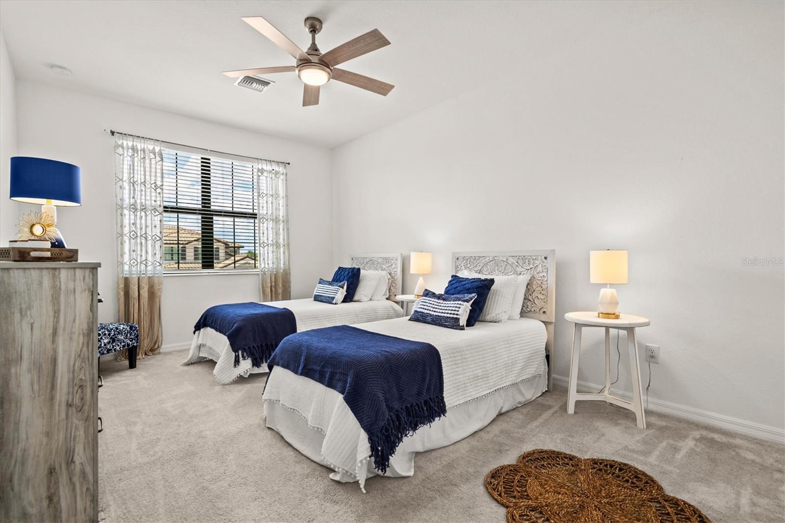 COACH HOMES IV AT LAKEWOOD NATIONAL - Residential
