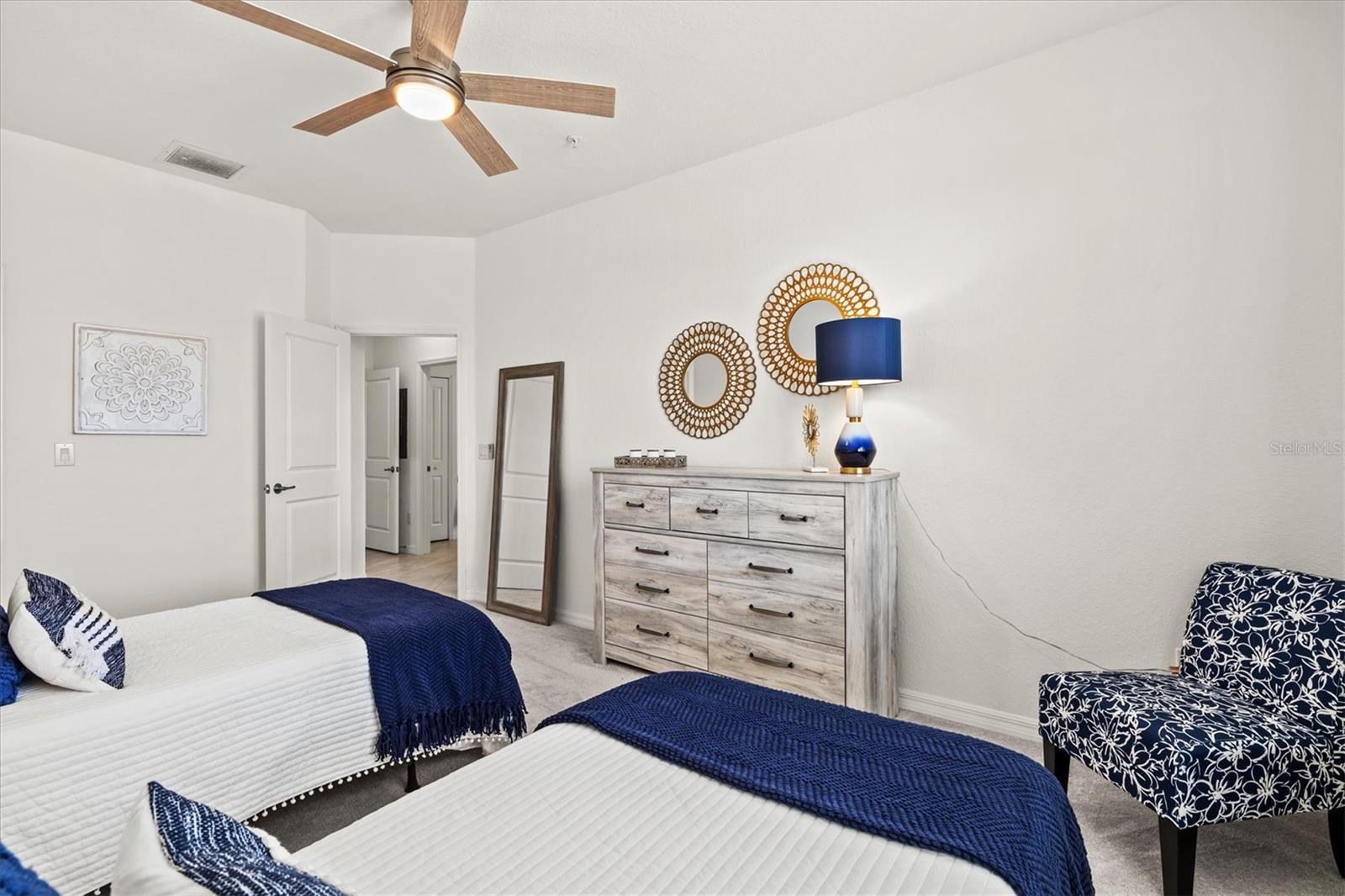 COACH HOMES IV AT LAKEWOOD NATIONAL - Residential