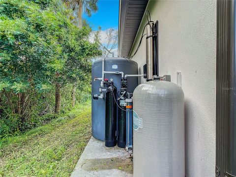 A home in PORT CHARLOTTE