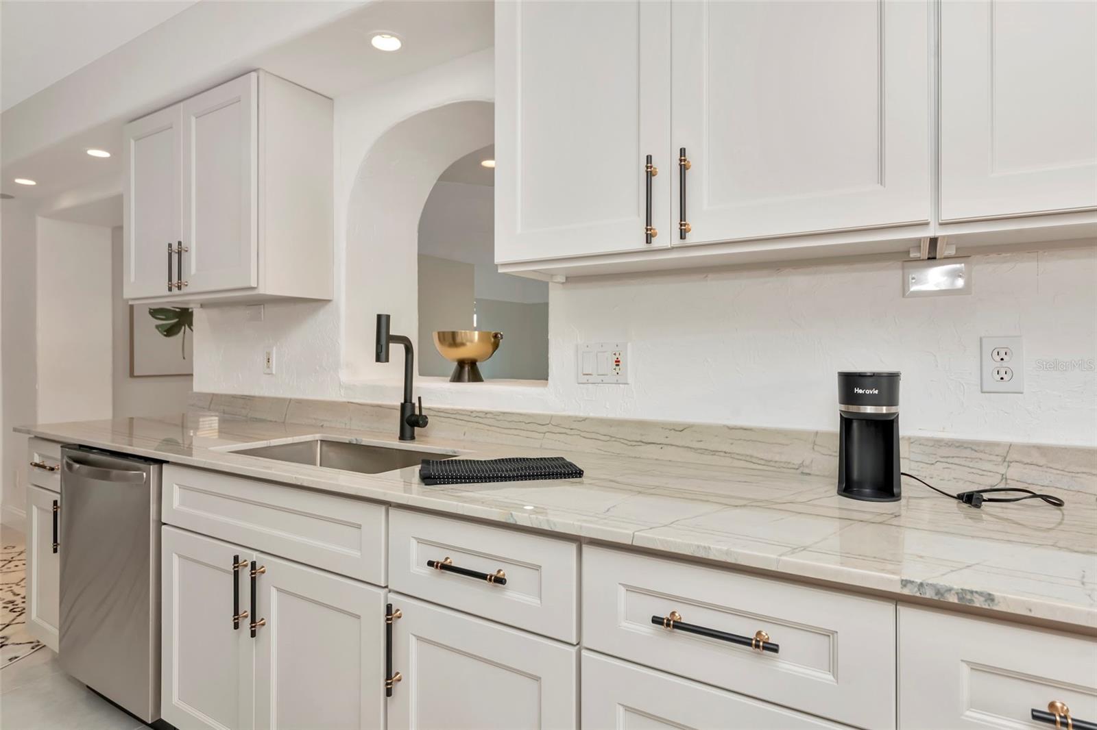 SARASOTA BEACH - Residential Lease